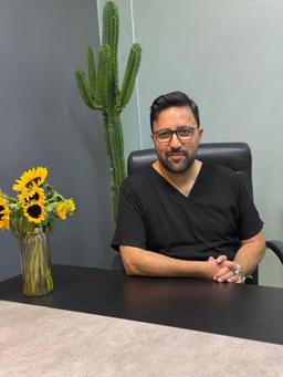 تصویر گالری سیدیاسر حریری 1