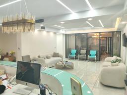 تصویر گالری نرگس شهنازی 1