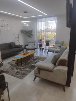 تصویر گالری شادی غریبی 1